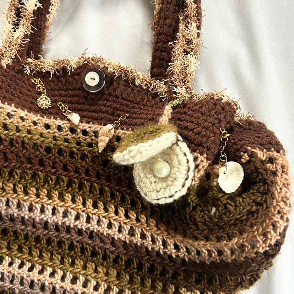 Crochet Beach Themed Bag w/ Clam Keychain